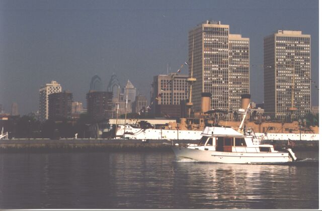 Sanderling departs Philadelphia May 2001